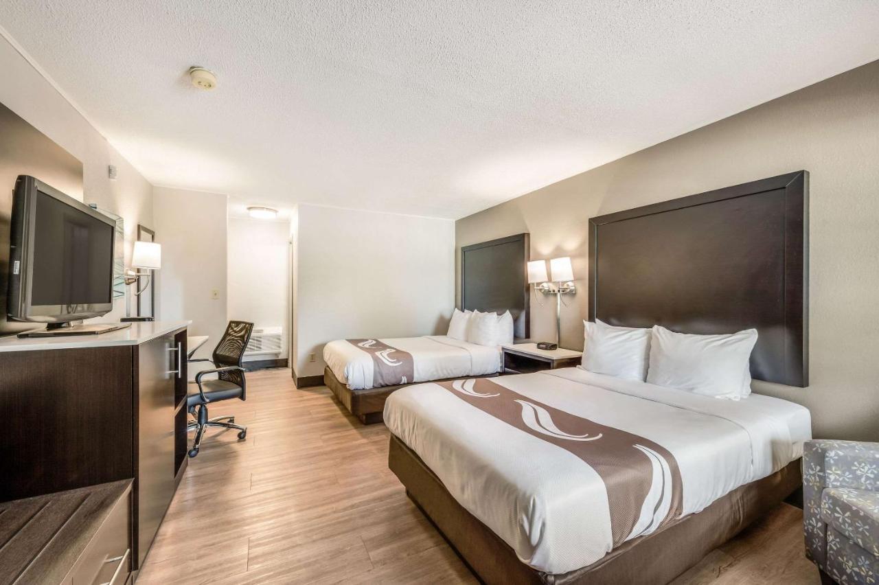 Quality Inn Poughkeepsie Buitenkant foto