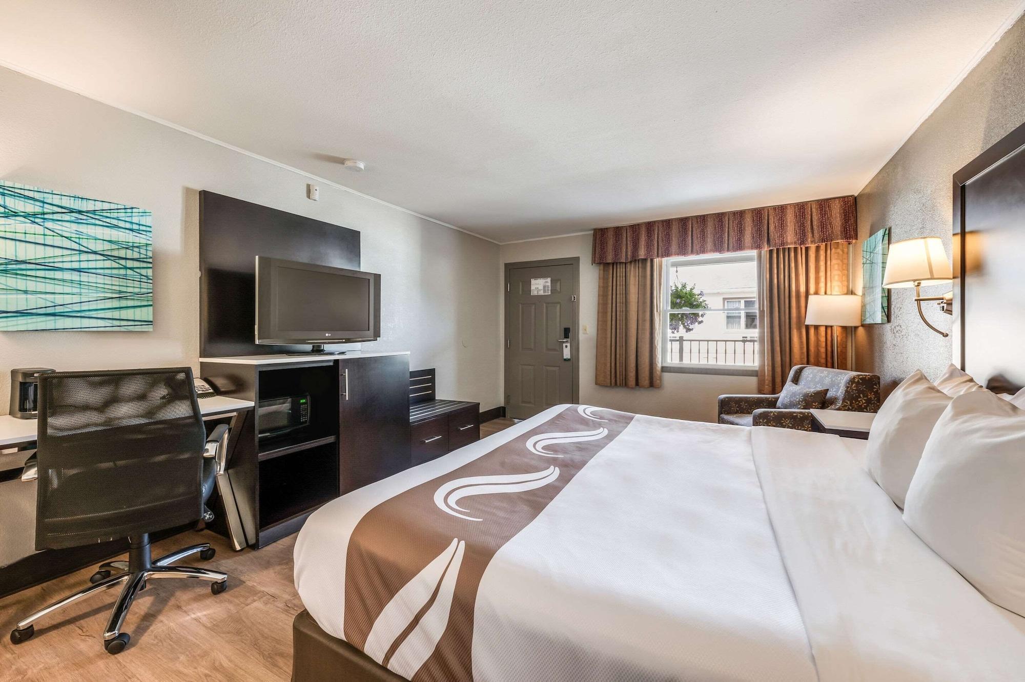 Quality Inn Poughkeepsie Buitenkant foto