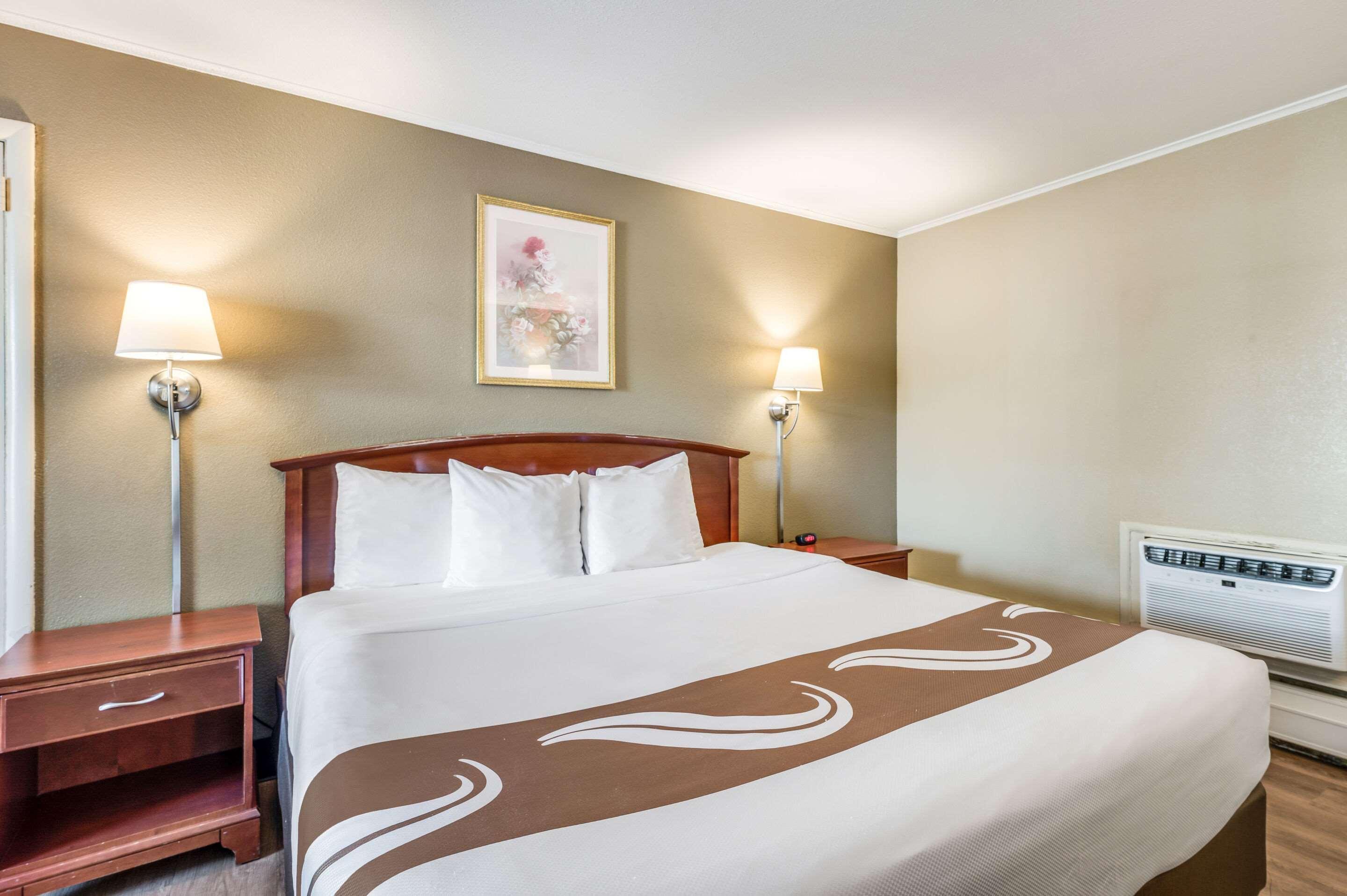 Quality Inn Poughkeepsie Buitenkant foto