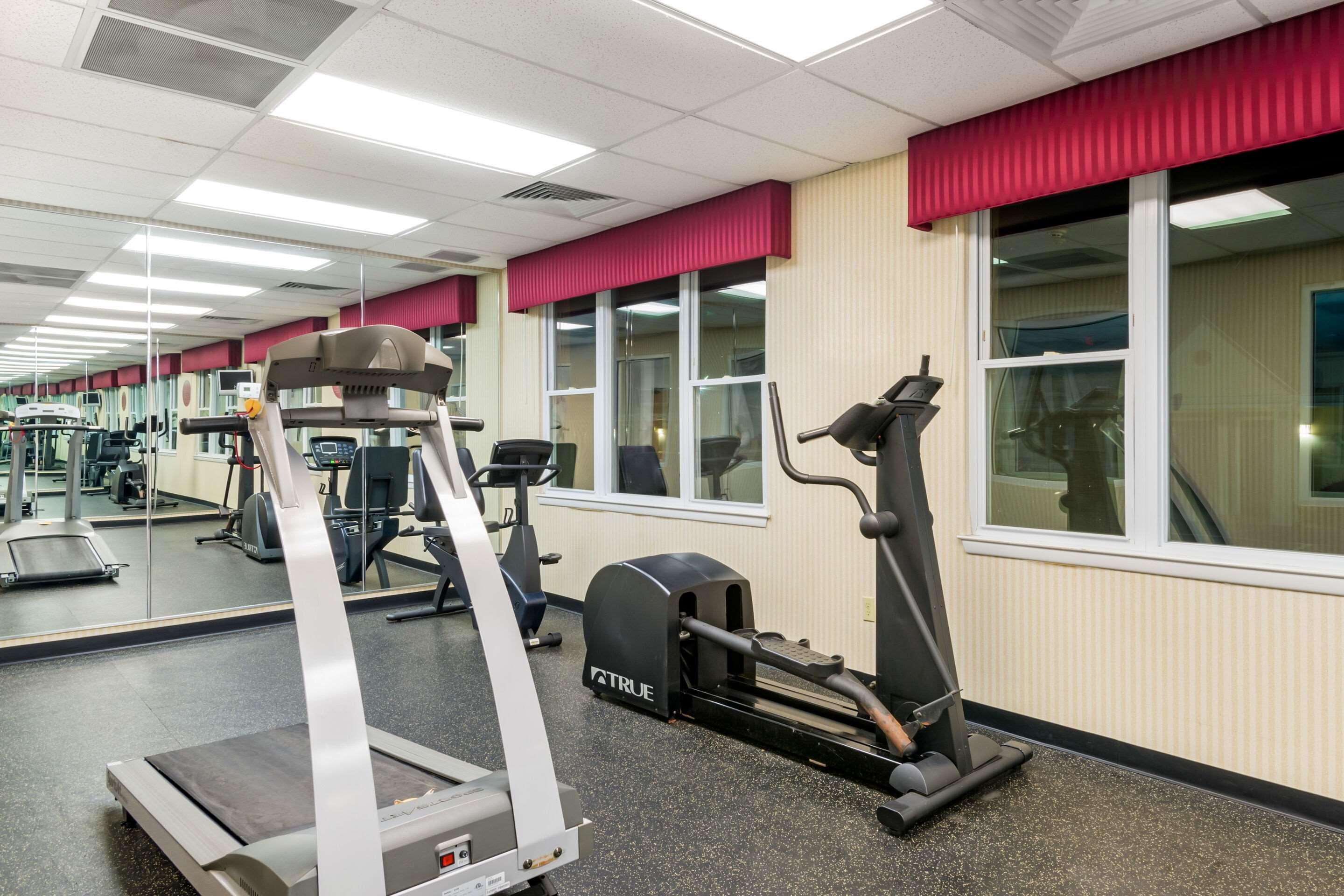 Quality Inn Poughkeepsie Buitenkant foto