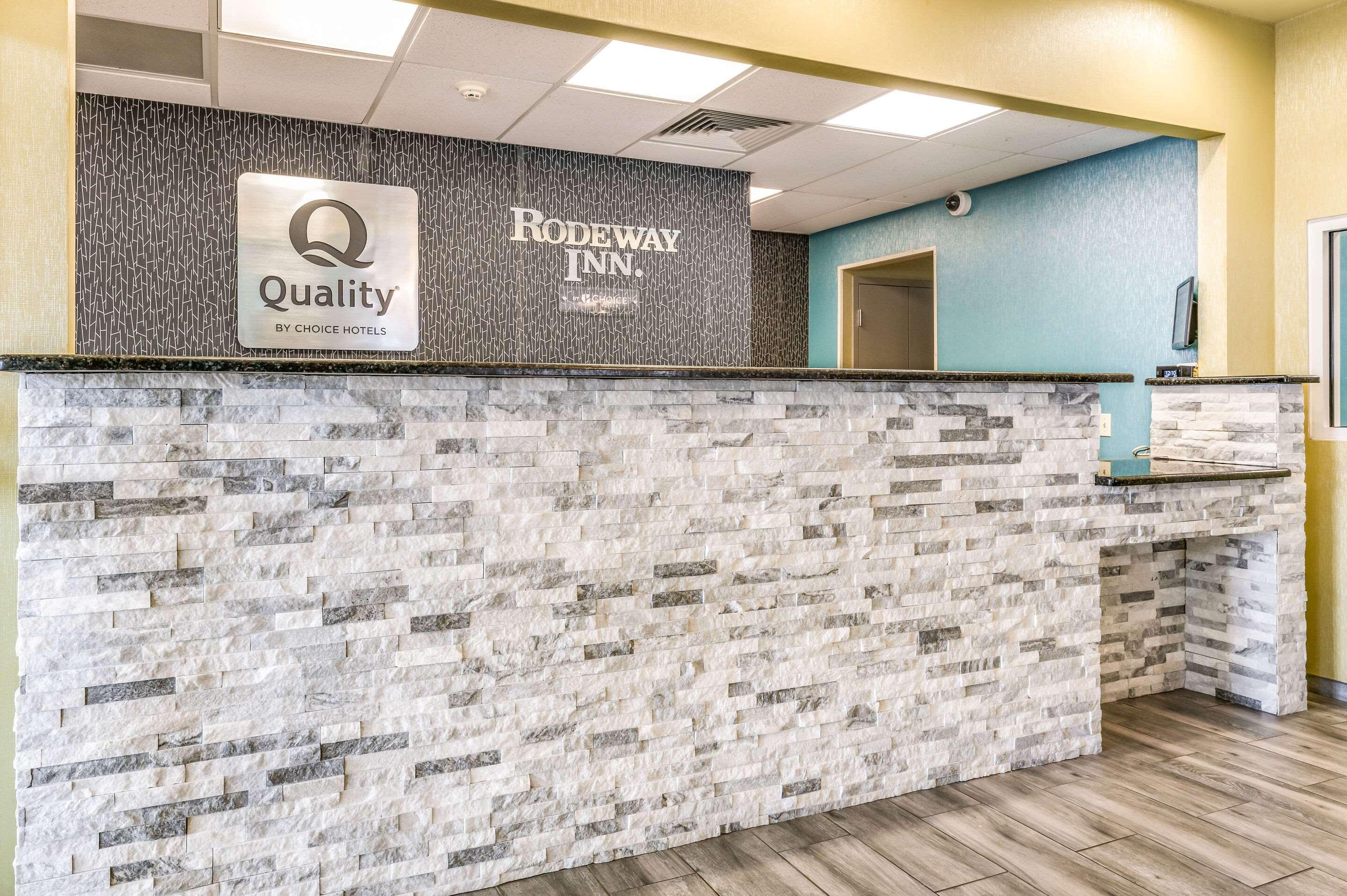 Quality Inn Poughkeepsie Buitenkant foto