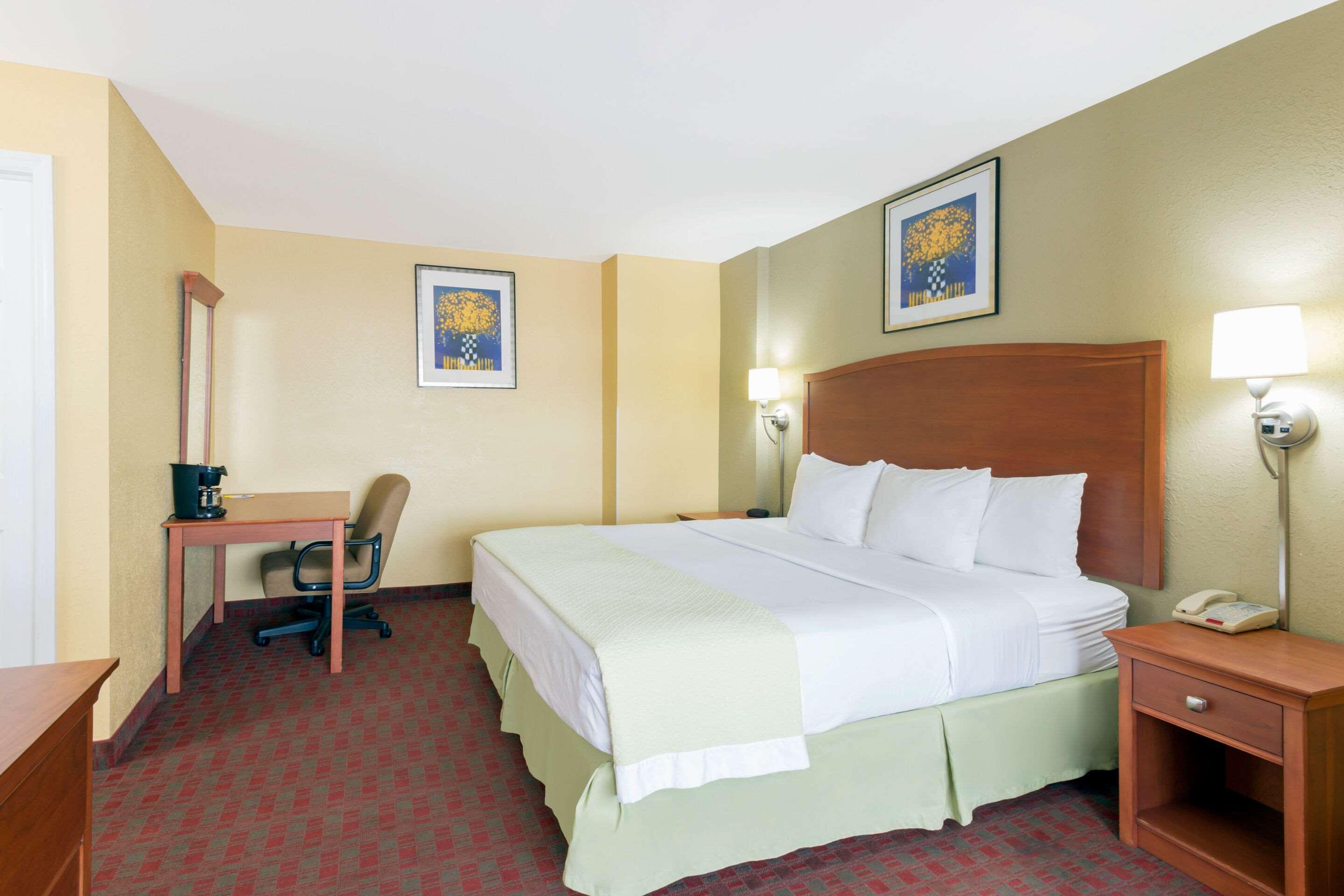Quality Inn Poughkeepsie Buitenkant foto