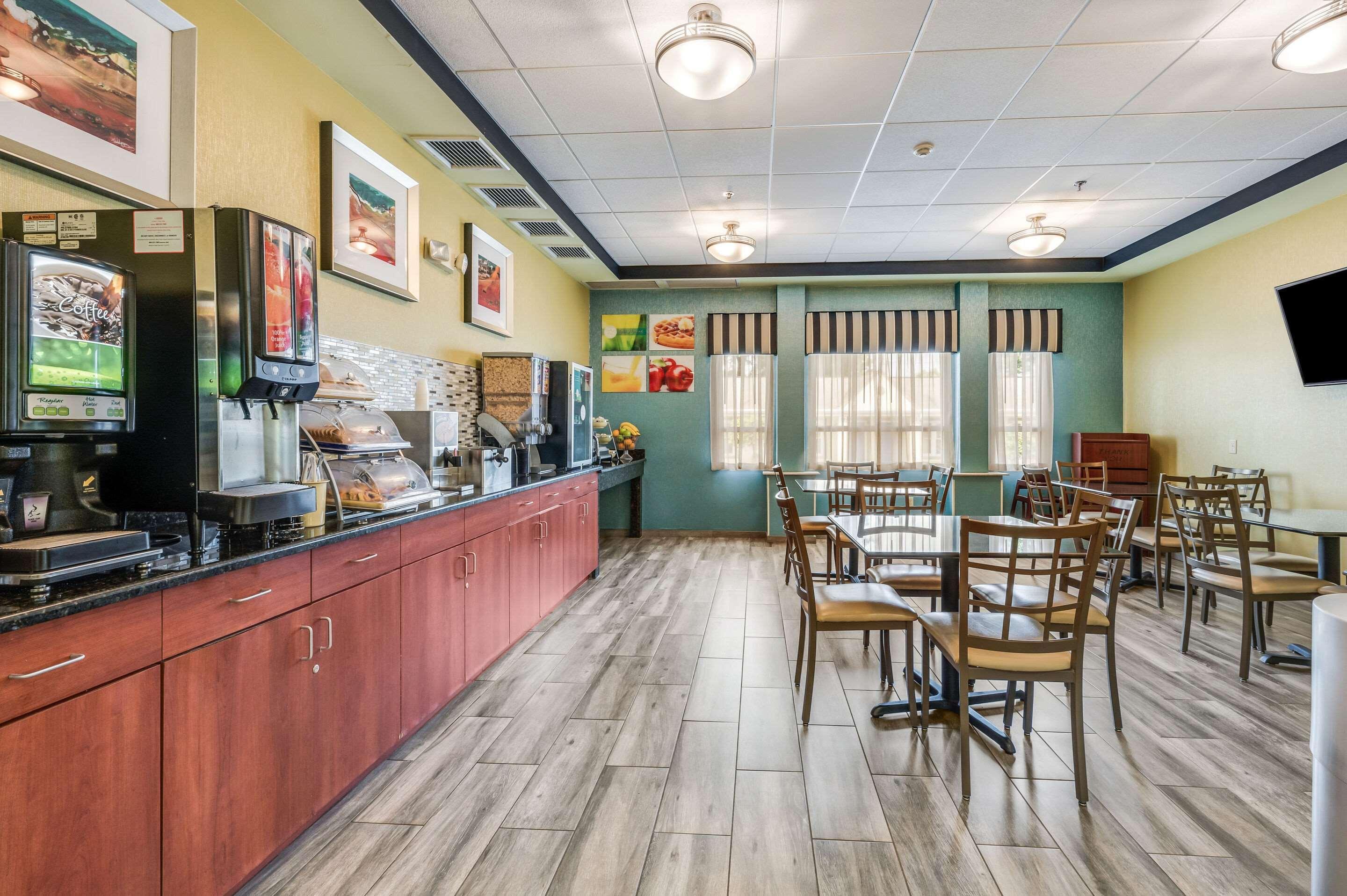 Quality Inn Poughkeepsie Buitenkant foto