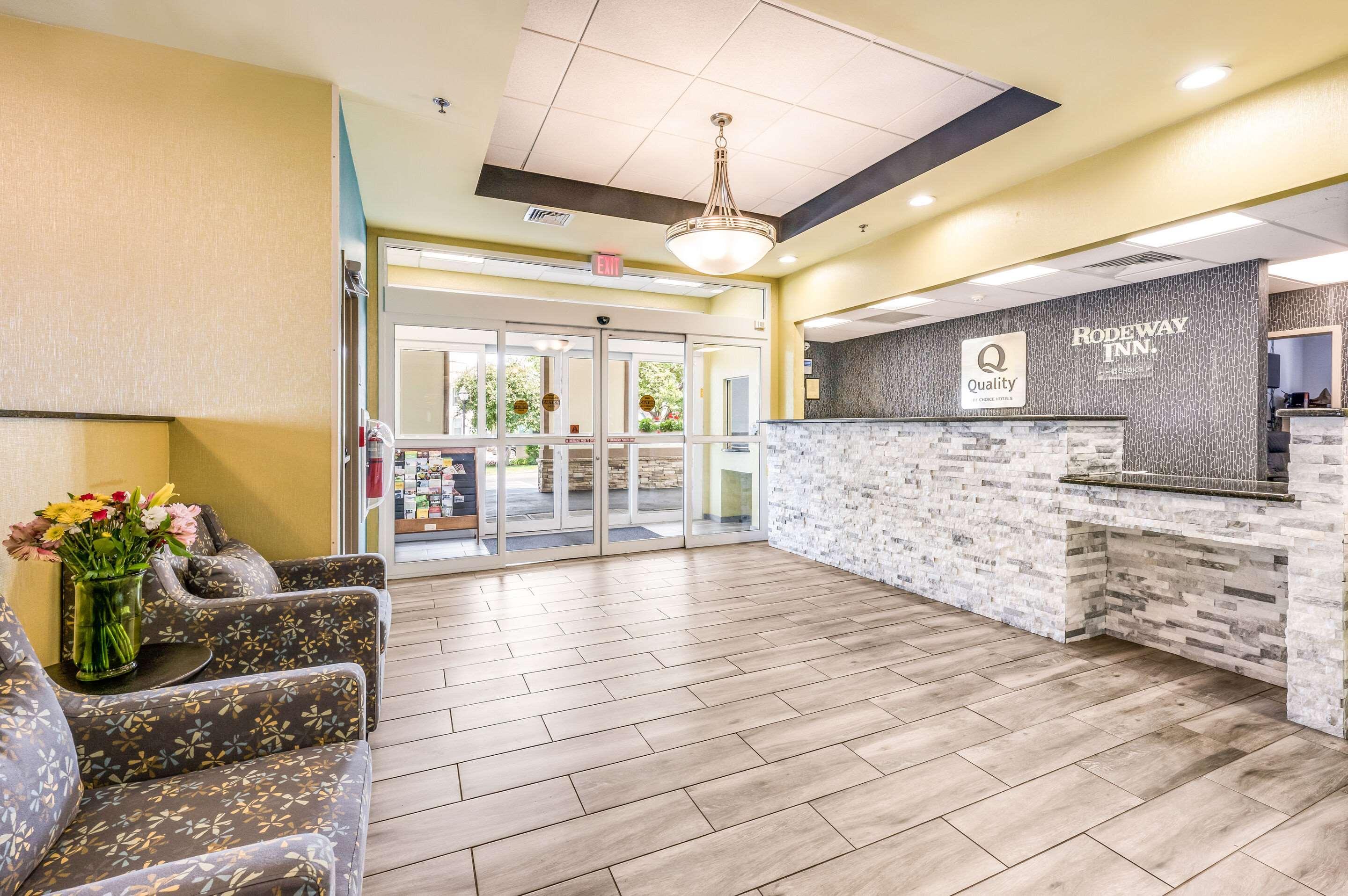 Quality Inn Poughkeepsie Buitenkant foto