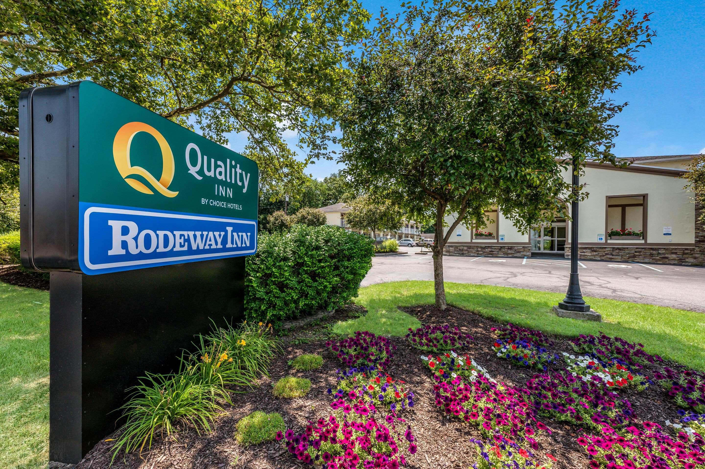 Quality Inn Poughkeepsie Buitenkant foto