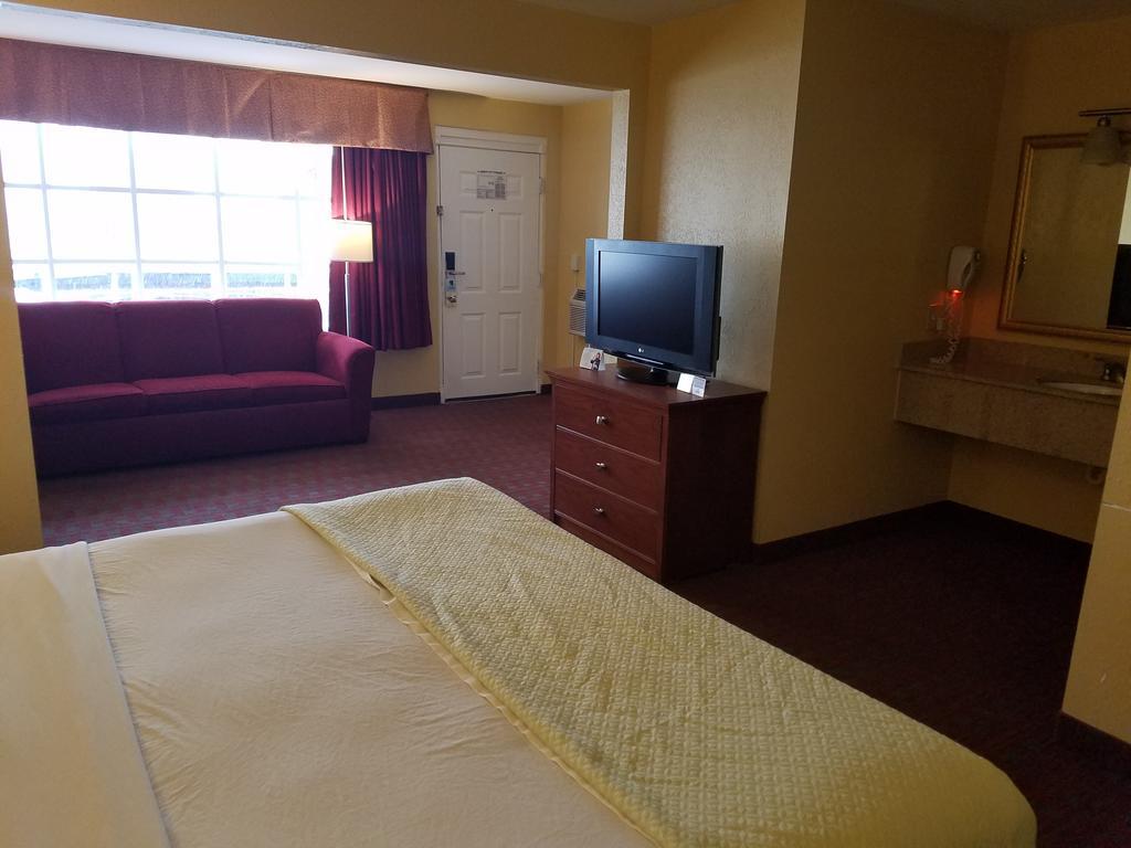 Quality Inn Poughkeepsie Buitenkant foto