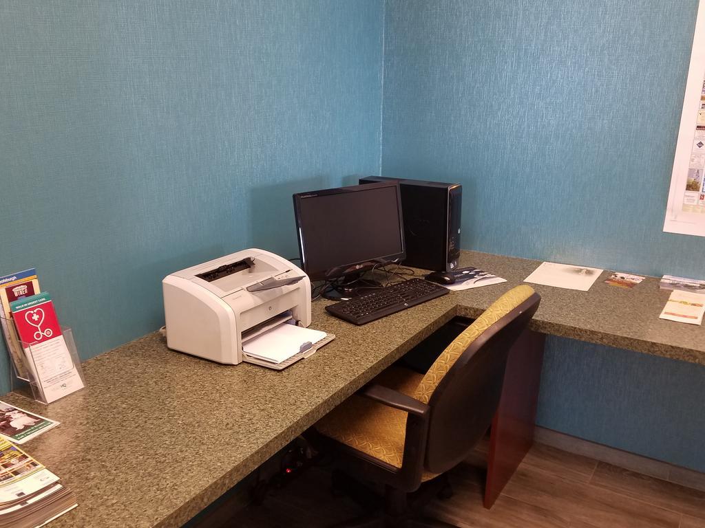 Quality Inn Poughkeepsie Buitenkant foto