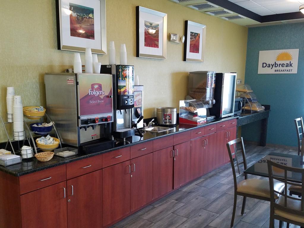 Quality Inn Poughkeepsie Buitenkant foto